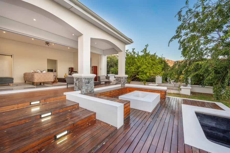 5 Bedroom Property for Sale in Val De Vie Estate Western Cape